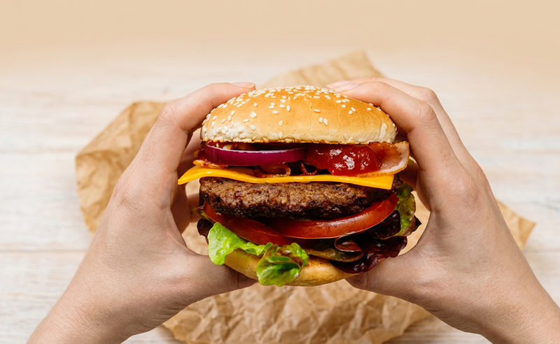 Fast Food & Mikrobiom – was schlechte Ernährung im Körper anrichtet